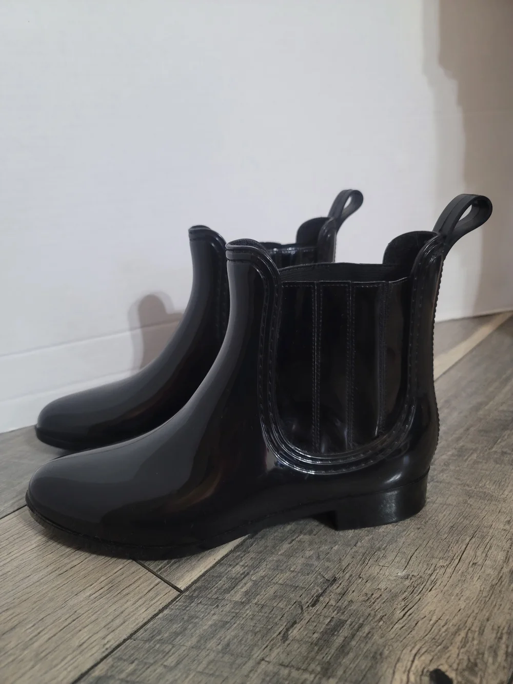 Joie KADA waterproof Glossy Black Chelsea Rain Boots Patent Rubber Elastic Sides